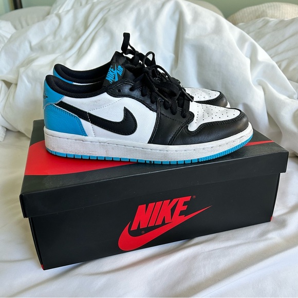 Nike Air Jordan sneakers - Picture 2 of 11